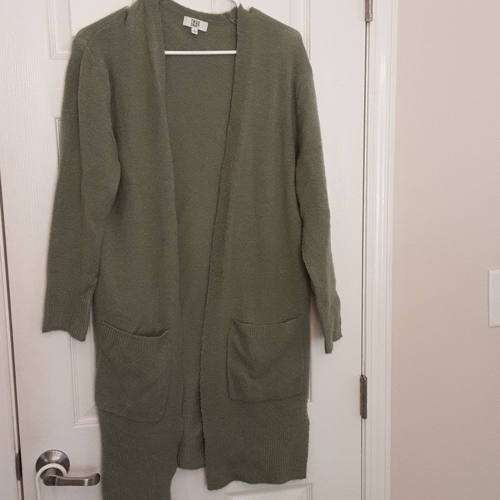Cardigan with pockets